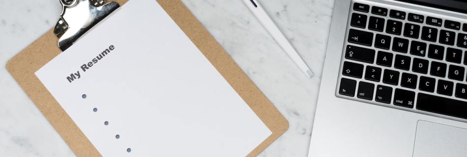 Professional cleaning up and organizing business email inbox system