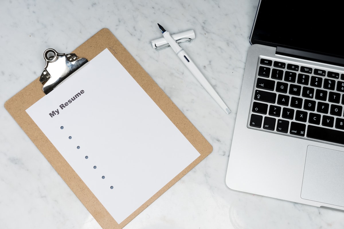 Professional cleaning up and organizing business email inbox system